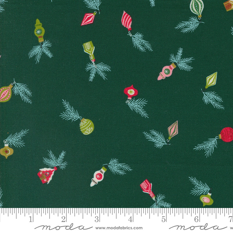 Wonderland: Vintage Baubles in Pine
