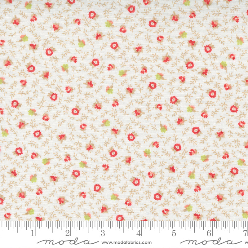 Linen Cupboard Meadow Blossoms Chantilly - Strawberry