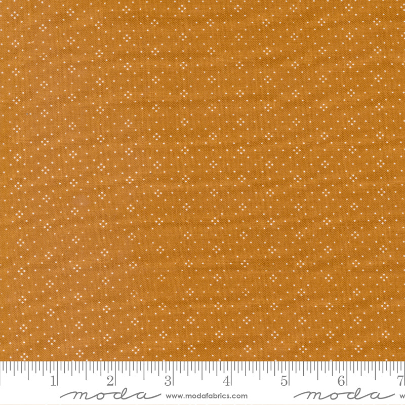 Eyelet Cinnamon