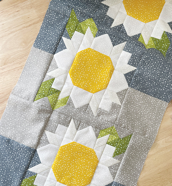 Sunflower Field Table Runner Dotty Thatched - Kit + Paper Pattern